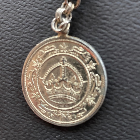 Elizabeth II Regina tokens set Rare find - Picture 5 of 6